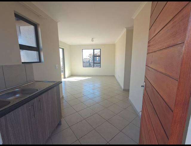 3 BEDROOM HOUSE FOR SALE IN CRYSTAL PARK